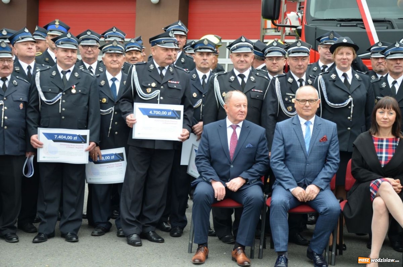 Zdjęcie w galerii na portalu naszwodzislaw.com: Ochotnicy z Turzy Śląskiej i Radlina z nowymi wozami bojowymi wiadomości z regionu