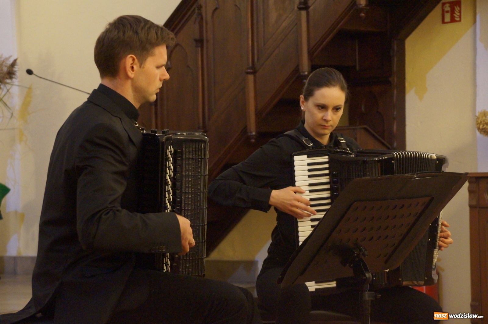 Zdjęcie w galerii na portalu naszwodzislaw.com: Duo Accosphere zagrało w Wodzisławiu Śląskim wiadomości z regionu