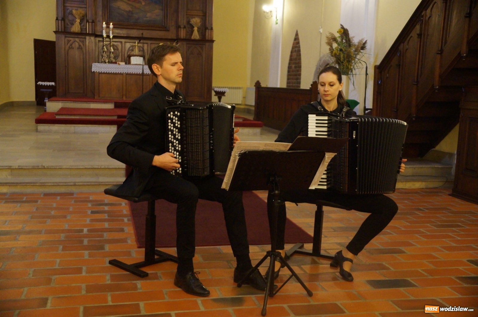 Zdjęcie w galerii na portalu naszwodzislaw.com: Duo Accosphere zagrało w Wodzisławiu Śląskim wiadomości z regionu