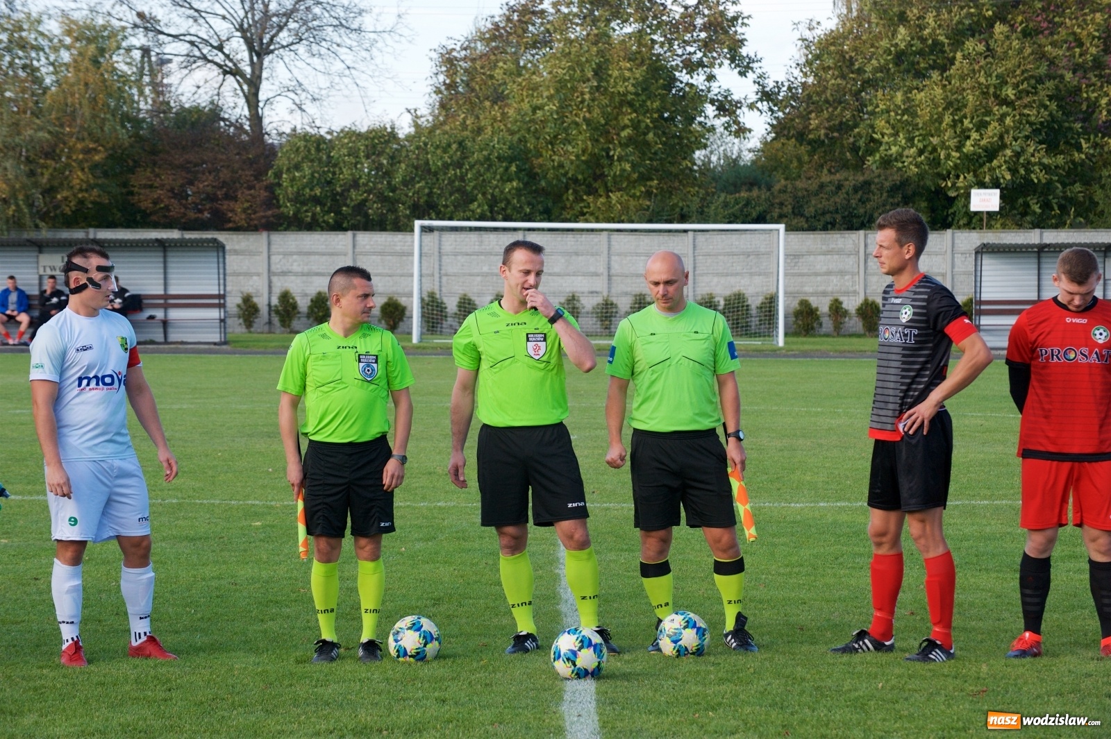 Zdjęcie w galerii na portalu naszwodzislaw.com: Klasa okręgowa. Bez bramek w starciu beniaminków [FOTO] wiadomości z regionu