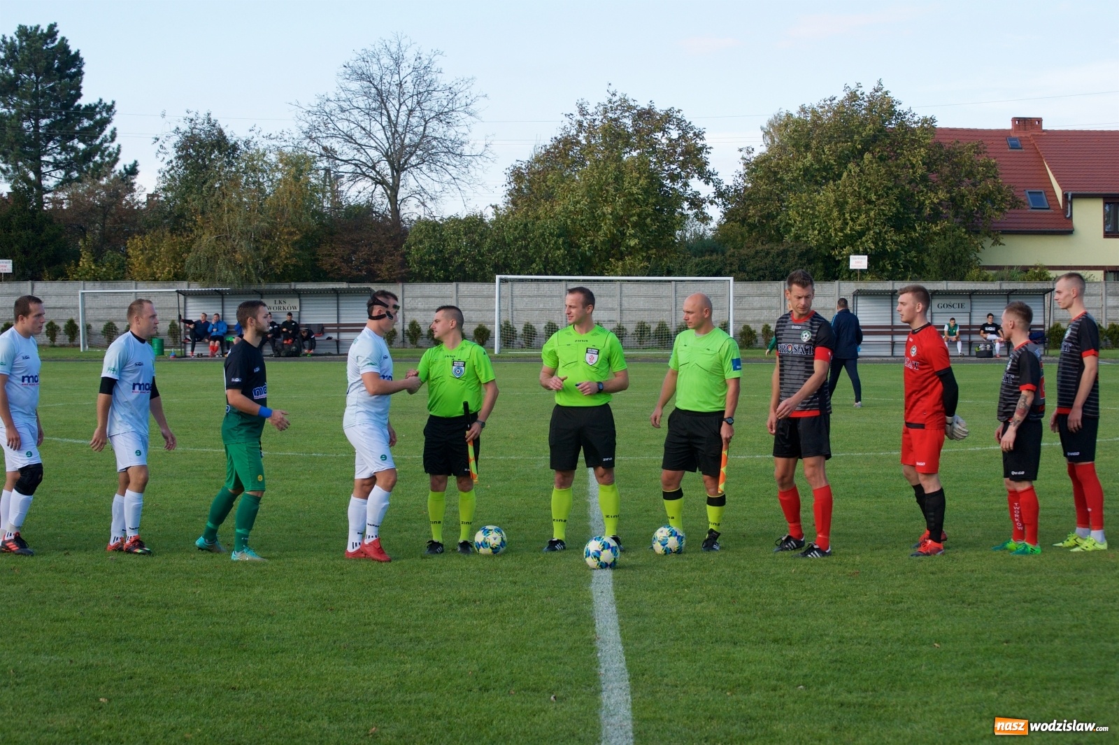 Zdjęcie w galerii na portalu naszwodzislaw.com: Klasa okręgowa. Bez bramek w starciu beniaminków [FOTO] wiadomości z regionu