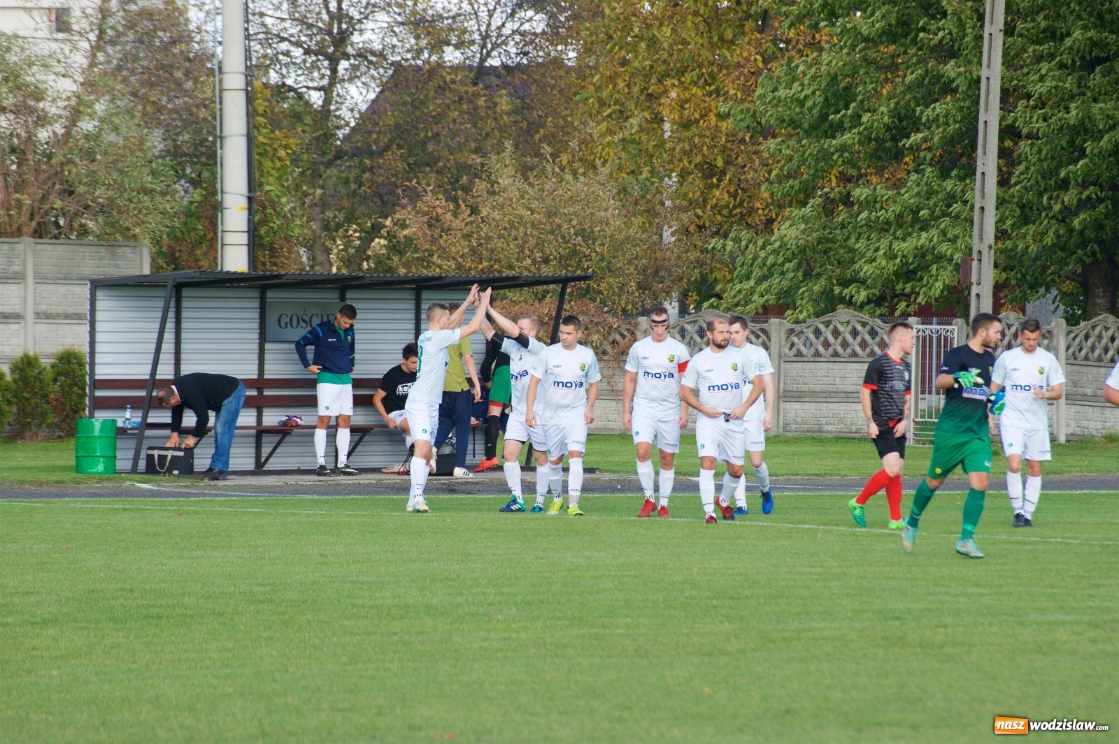 Zdjęcie w galerii na portalu naszwodzislaw.com: Klasa okręgowa. Bez bramek w starciu beniaminków [FOTO] wiadomości z regionu