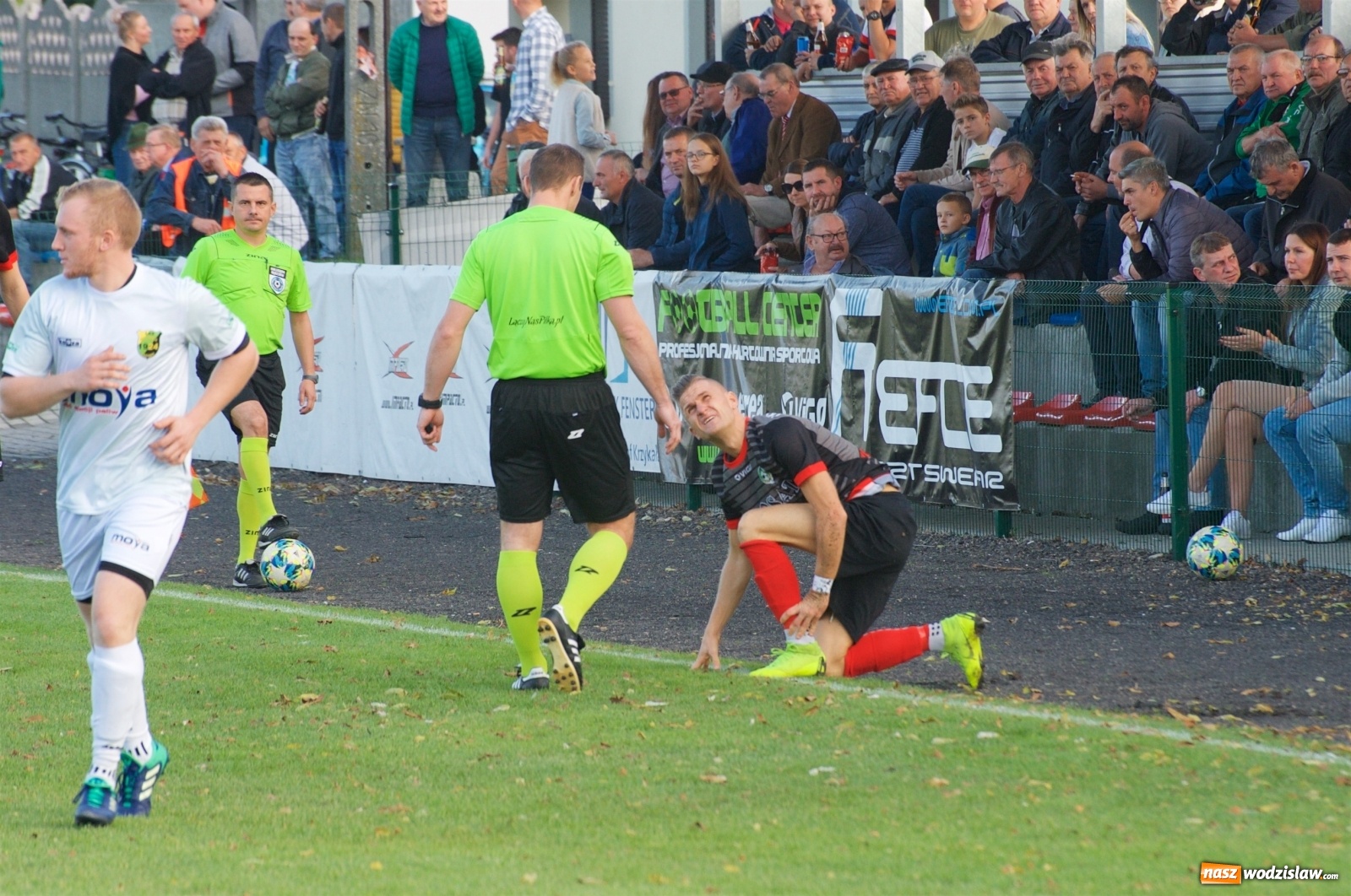 Zdjęcie w galerii na portalu naszwodzislaw.com: Klasa okręgowa. Bez bramek w starciu beniaminków [FOTO] wiadomości z regionu