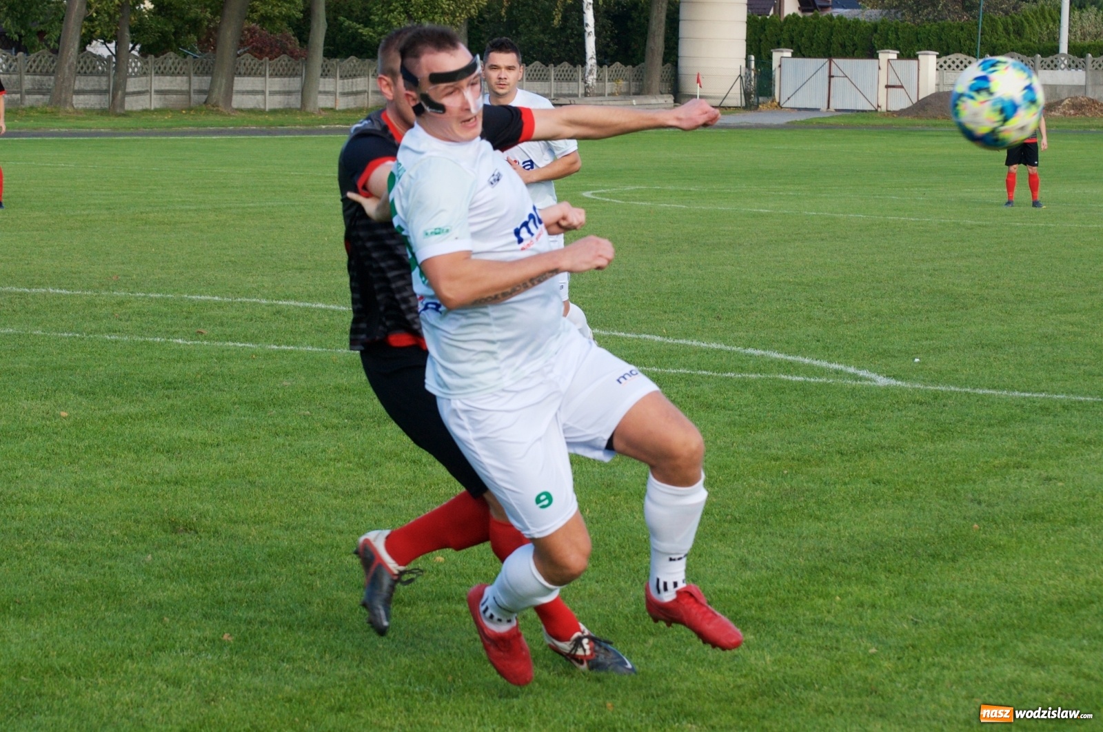 Zdjęcie w galerii na portalu naszwodzislaw.com: Klasa okręgowa. Bez bramek w starciu beniaminków [FOTO] wiadomości z regionu