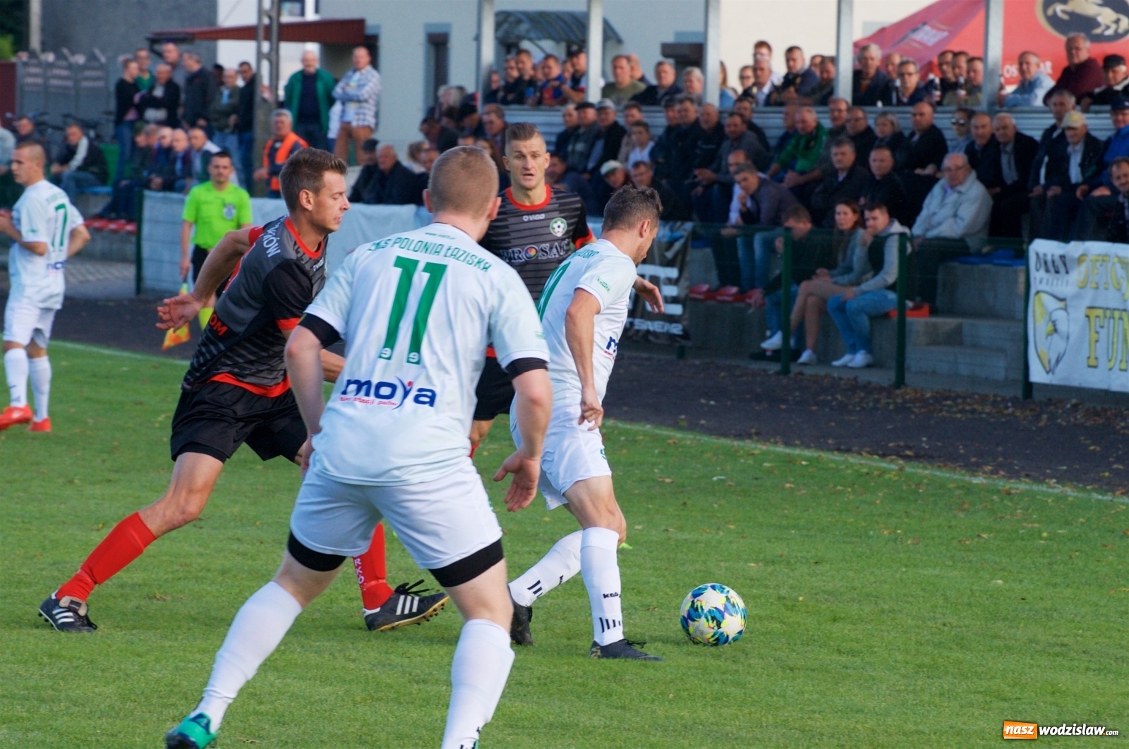 Zdjęcie w galerii na portalu naszwodzislaw.com: Klasa okręgowa. Bez bramek w starciu beniaminków [FOTO] wiadomości z regionu