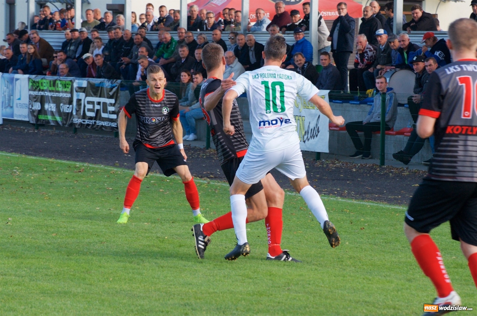 Zdjęcie w galerii na portalu naszwodzislaw.com: Klasa okręgowa. Bez bramek w starciu beniaminków [FOTO] wiadomości z regionu