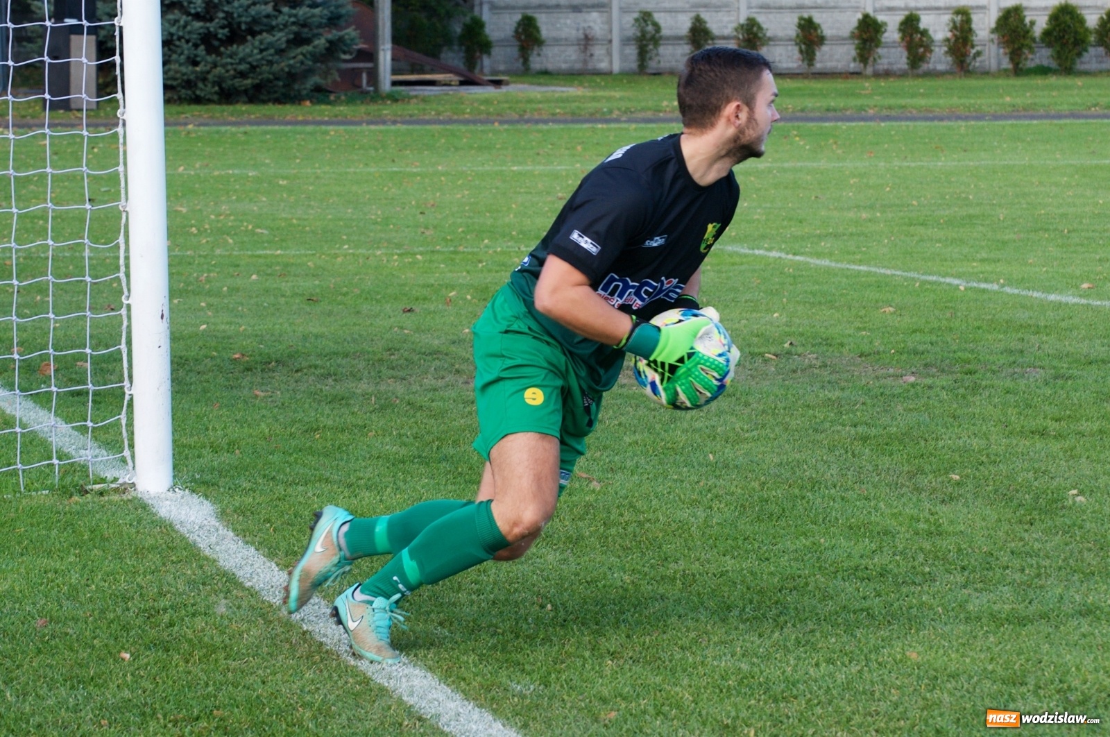 Zdjęcie w galerii na portalu naszwodzislaw.com: Klasa okręgowa. Bez bramek w starciu beniaminków [FOTO] wiadomości z regionu