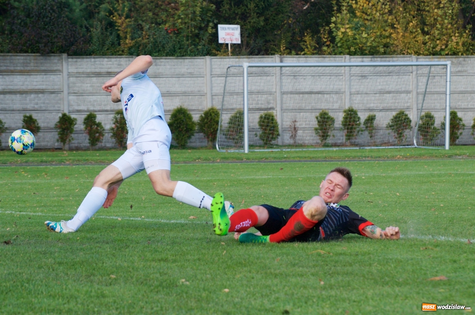 Zdjęcie w galerii na portalu naszwodzislaw.com: Klasa okręgowa. Bez bramek w starciu beniaminków [FOTO] wiadomości z regionu