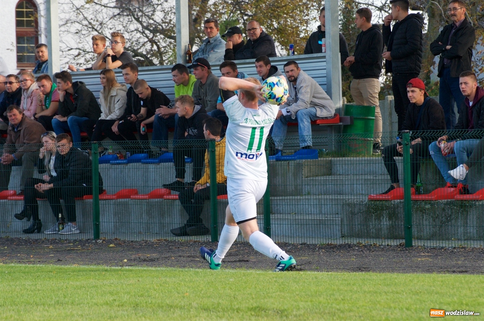 Zdjęcie w galerii na portalu naszwodzislaw.com: Klasa okręgowa. Bez bramek w starciu beniaminków [FOTO] wiadomości z regionu