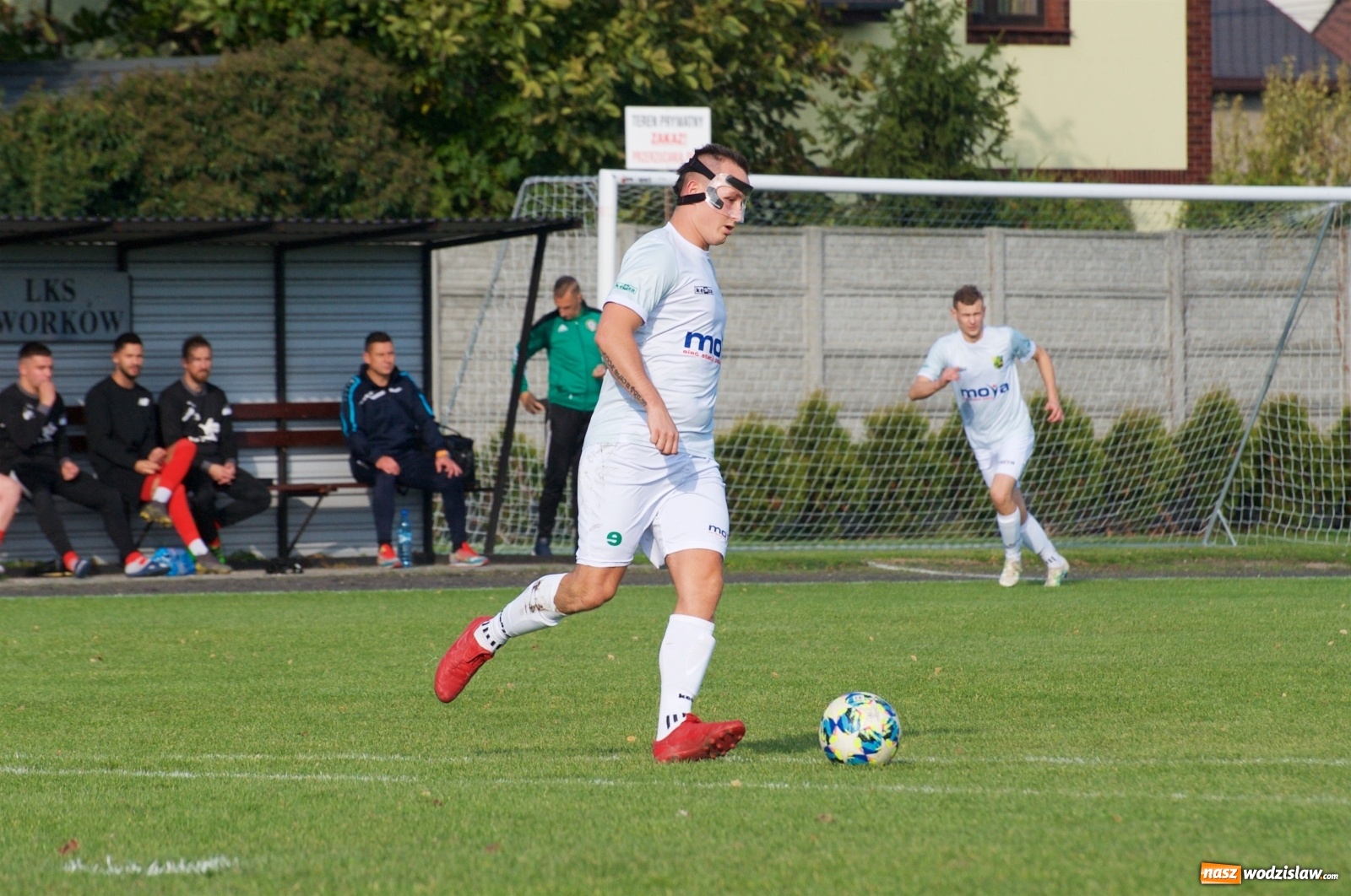 Zdjęcie w galerii na portalu naszwodzislaw.com: Klasa okręgowa. Bez bramek w starciu beniaminków [FOTO] wiadomości z regionu