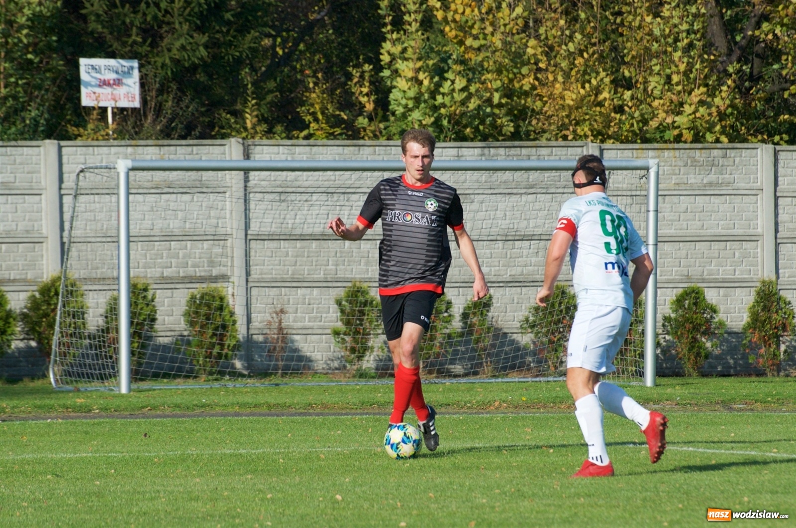 Zdjęcie w galerii na portalu naszwodzislaw.com: Klasa okręgowa. Bez bramek w starciu beniaminków [FOTO] wiadomości z regionu