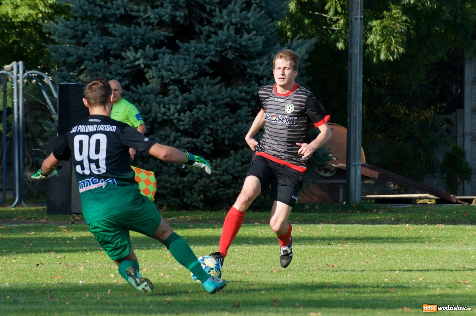 Zdjęcie w galerii na portalu naszwodzislaw.com: Klasa okręgowa. Bez bramek w starciu beniaminków [FOTO] wiadomości z regionu