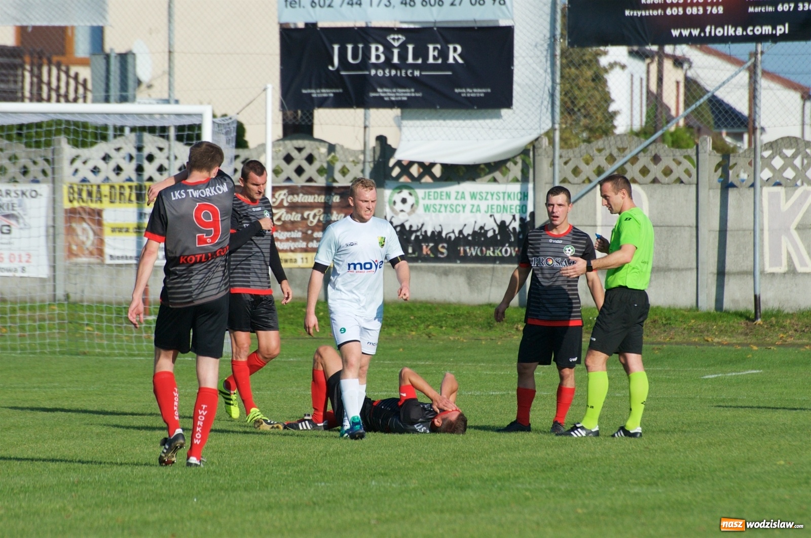 Zdjęcie w galerii na portalu naszwodzislaw.com: Klasa okręgowa. Bez bramek w starciu beniaminków [FOTO] wiadomości z regionu