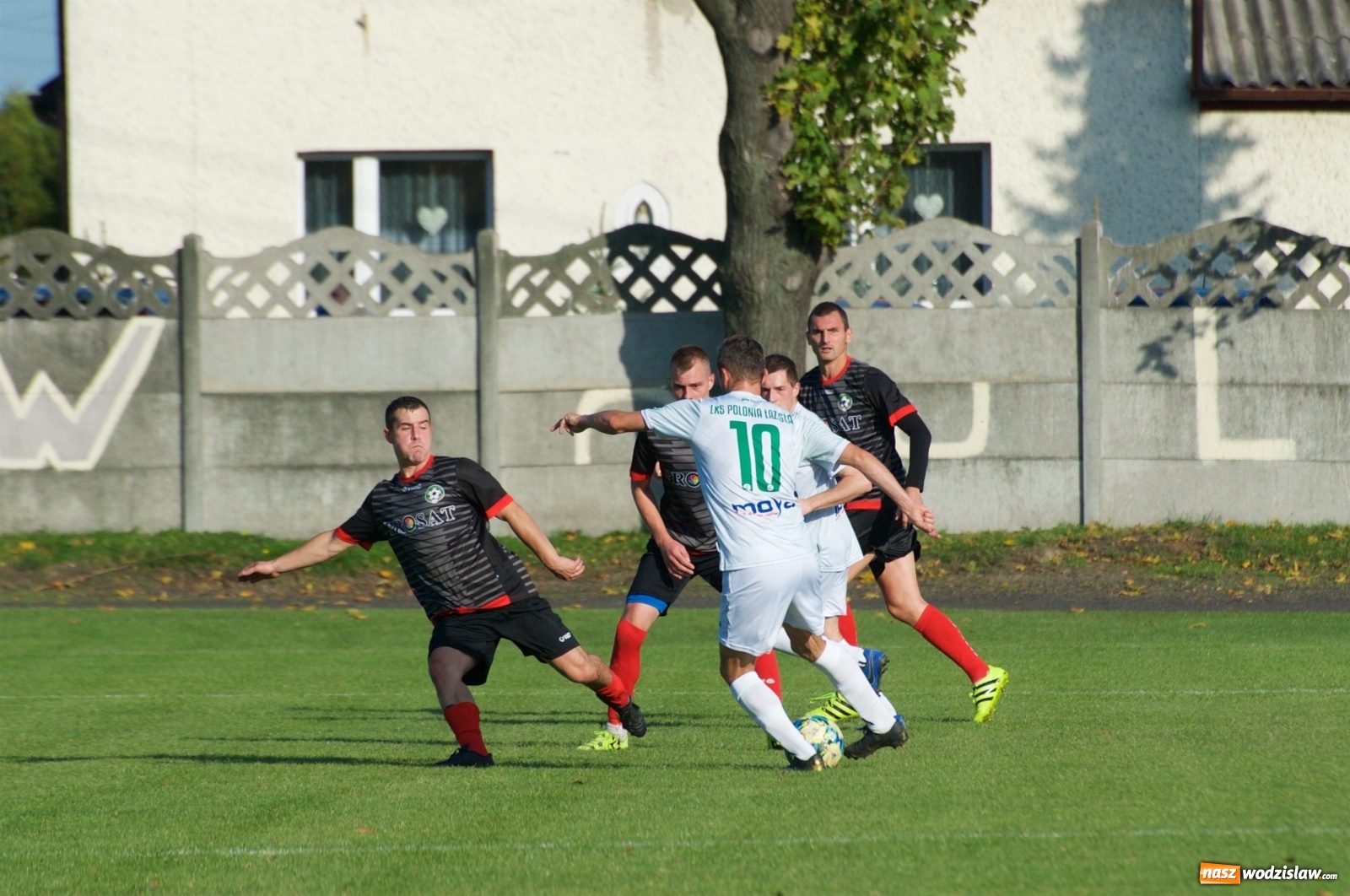 Zdjęcie w galerii na portalu naszwodzislaw.com: Klasa okręgowa. Bez bramek w starciu beniaminków [FOTO] wiadomości z regionu