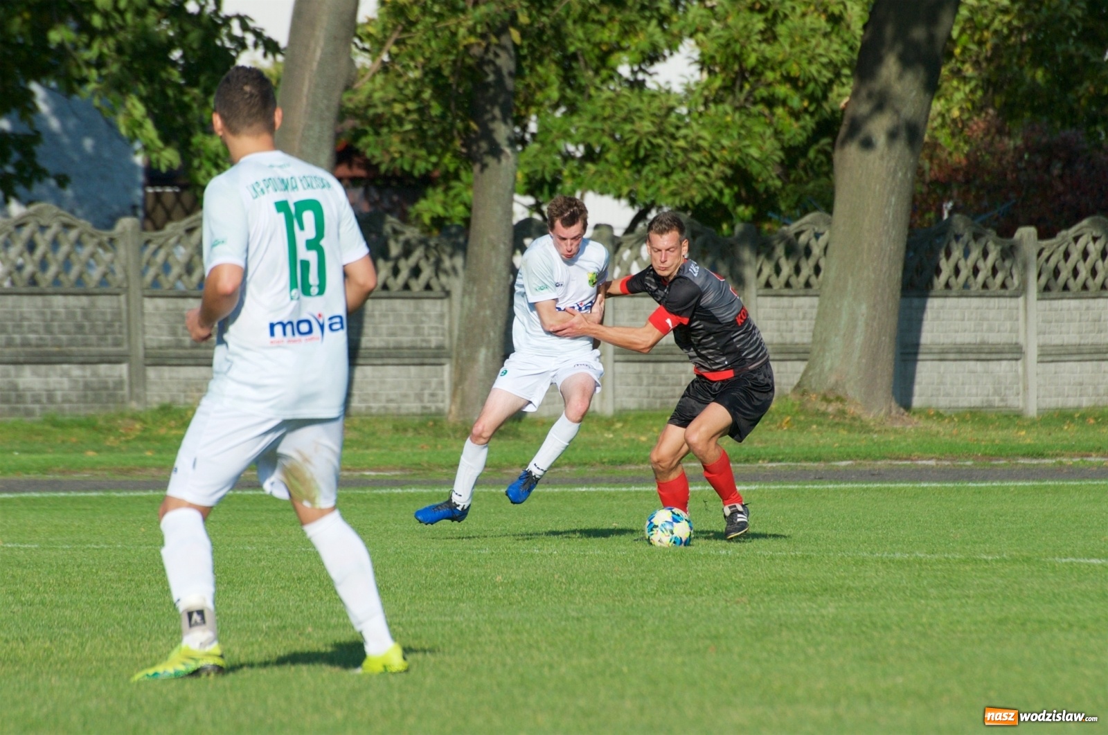 Zdjęcie w galerii na portalu naszwodzislaw.com: Klasa okręgowa. Bez bramek w starciu beniaminków [FOTO] wiadomości z regionu
