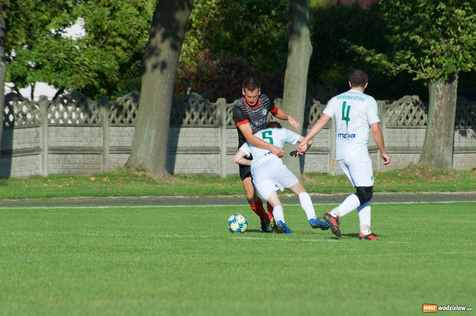 Zdjęcie w galerii na portalu naszwodzislaw.com: Klasa okręgowa. Bez bramek w starciu beniaminków [FOTO] wiadomości z regionu