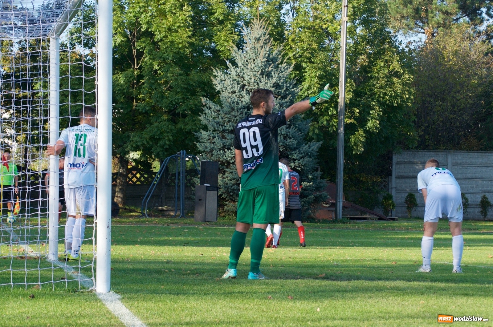 Zdjęcie w galerii na portalu naszwodzislaw.com: Klasa okręgowa. Bez bramek w starciu beniaminków [FOTO] wiadomości z regionu