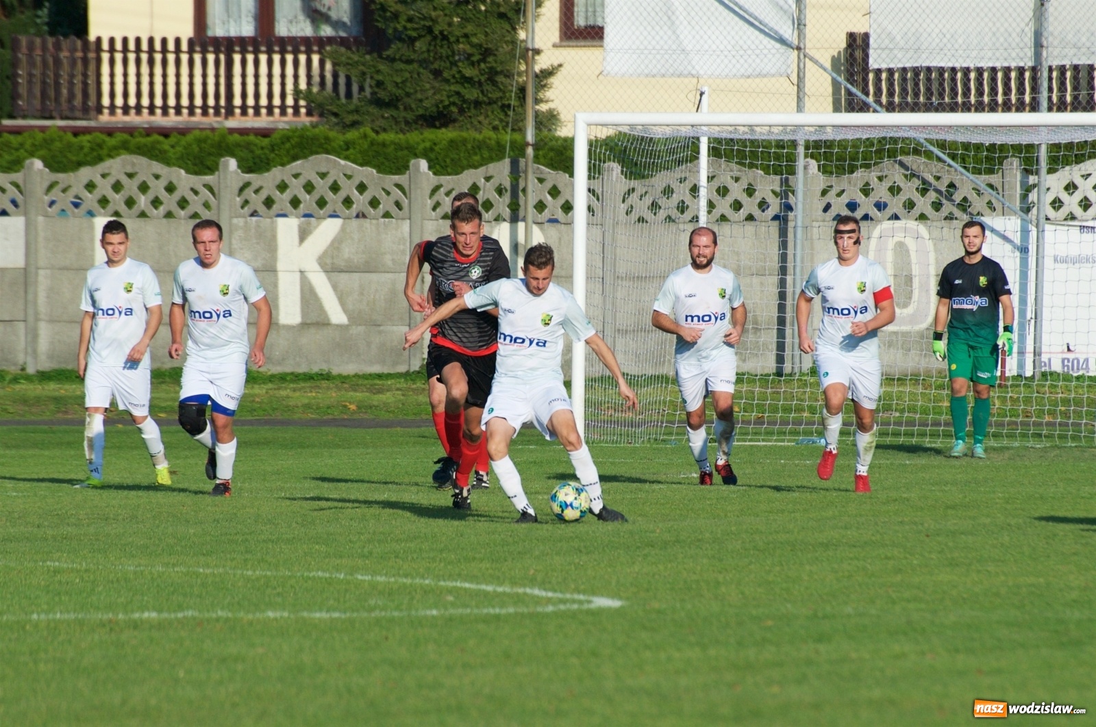 Zdjęcie w galerii na portalu naszwodzislaw.com: Klasa okręgowa. Bez bramek w starciu beniaminków [FOTO] wiadomości z regionu