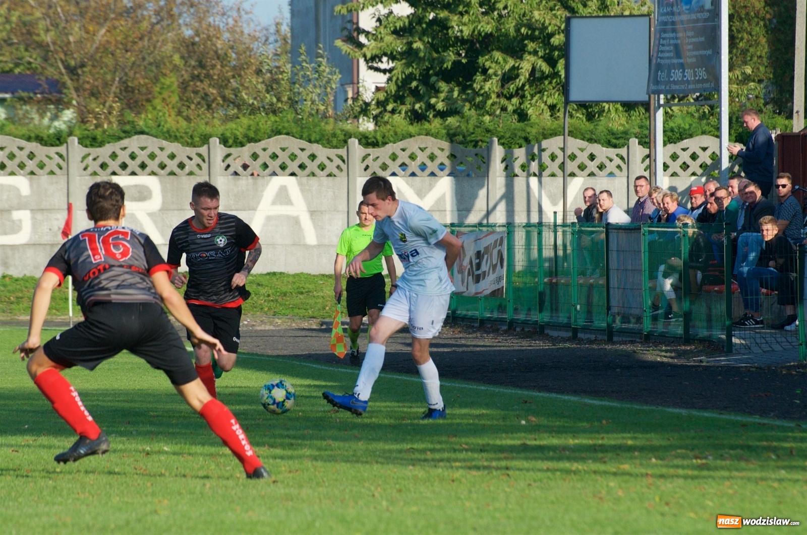 Zdjęcie w galerii na portalu naszwodzislaw.com: Klasa okręgowa. Bez bramek w starciu beniaminków [FOTO] wiadomości z regionu