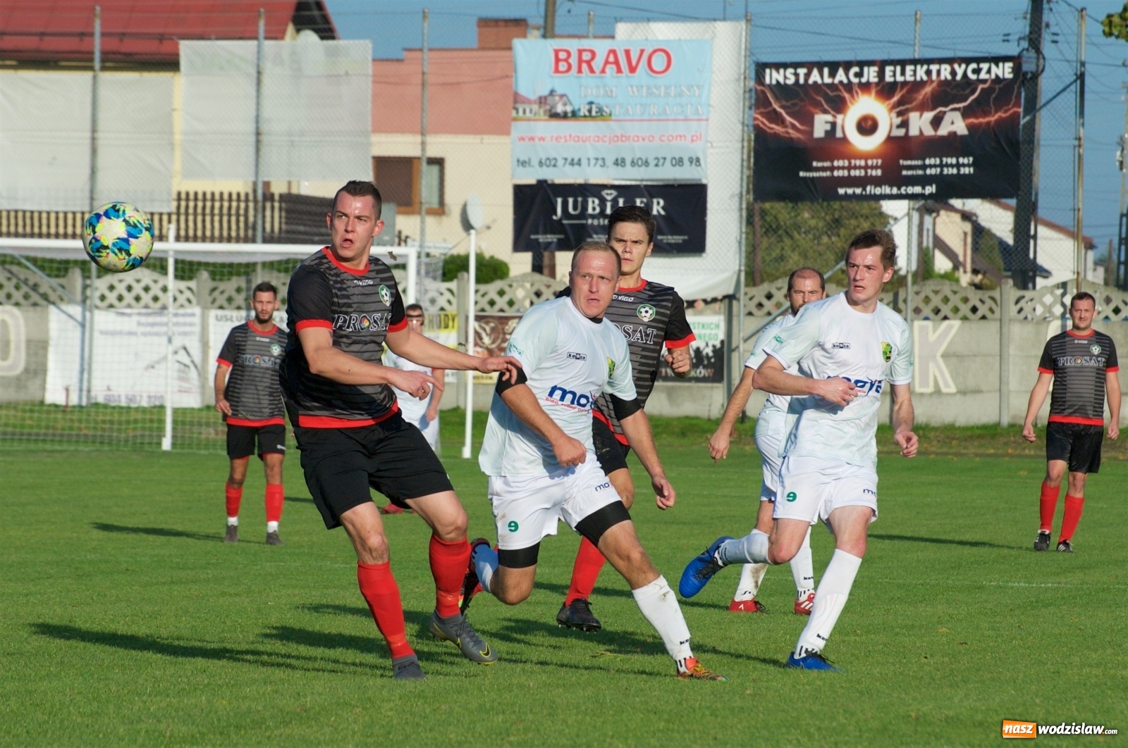 Zdjęcie w galerii na portalu naszwodzislaw.com: Klasa okręgowa. Bez bramek w starciu beniaminków [FOTO] wiadomości z regionu