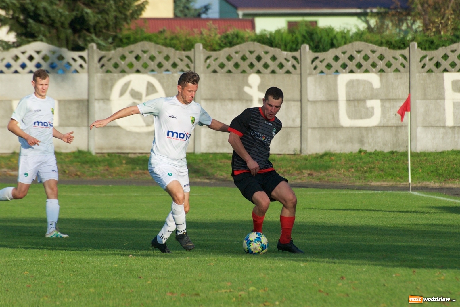 Zdjęcie w galerii na portalu naszwodzislaw.com: Klasa okręgowa. Bez bramek w starciu beniaminków [FOTO] wiadomości z regionu