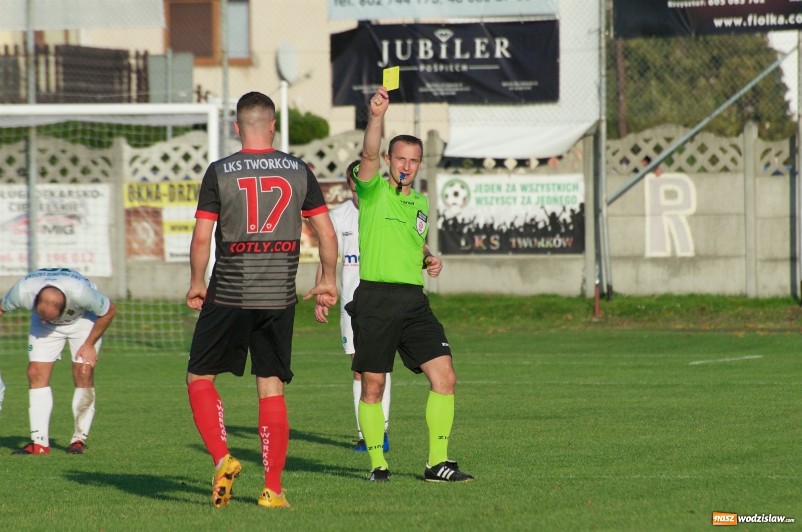 Zdjęcie w galerii na portalu naszwodzislaw.com: Klasa okręgowa. Bez bramek w starciu beniaminków [FOTO] wiadomości z regionu