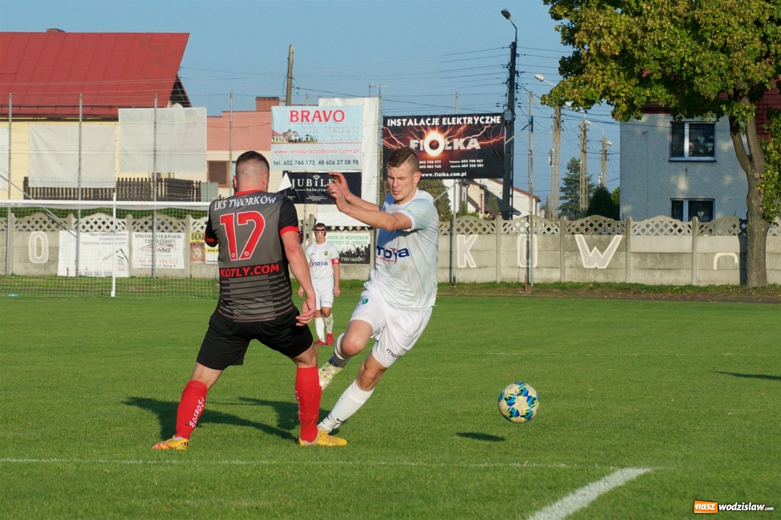 Zdjęcie w galerii na portalu naszwodzislaw.com: Klasa okręgowa. Bez bramek w starciu beniaminków [FOTO] wiadomości z regionu