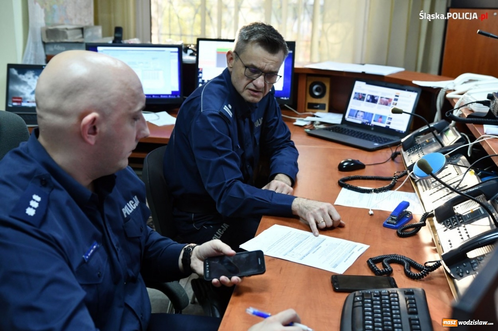 Zdjęcie w galerii na portalu naszwodzislaw.com: Dyżurny wodzisławskiej komendy najlepszy na Śląsku wiadomości z regionu