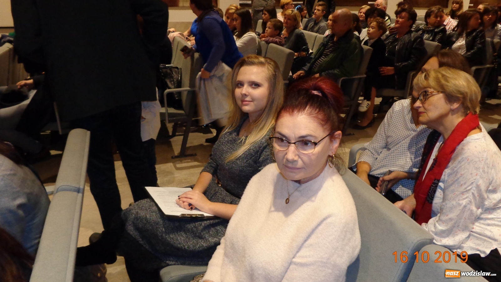 Zdjęcie w galerii na portalu naszwodzislaw.com: Opowiadanie uczennicy z Rydułtów nagrodzone wiadomości z regionu