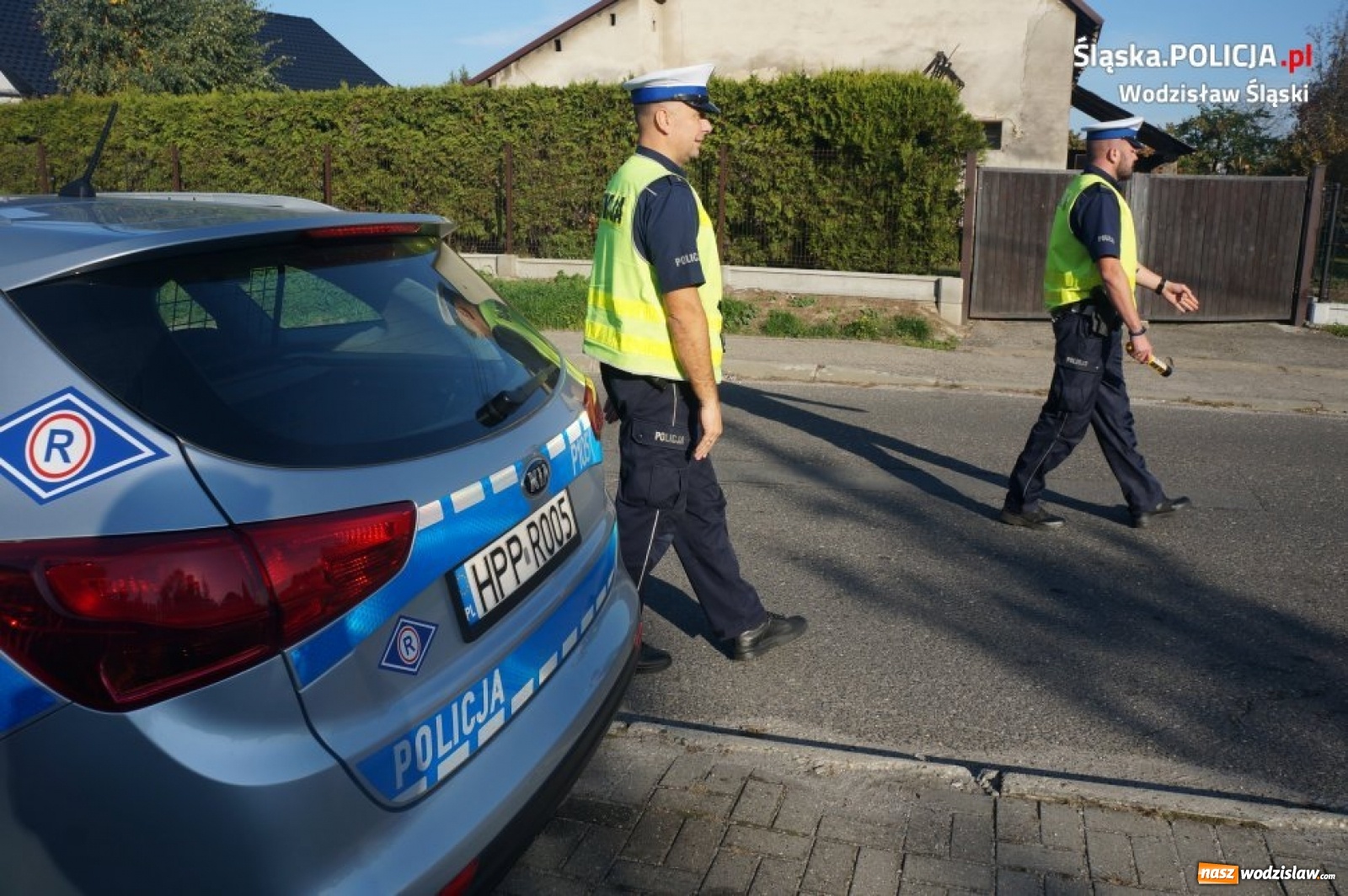 Zdjęcie w galerii na portalu naszwodzislaw.com: Wspólne patrole drogówki z jednostkami ościennych powiatów wiadomości z regionu