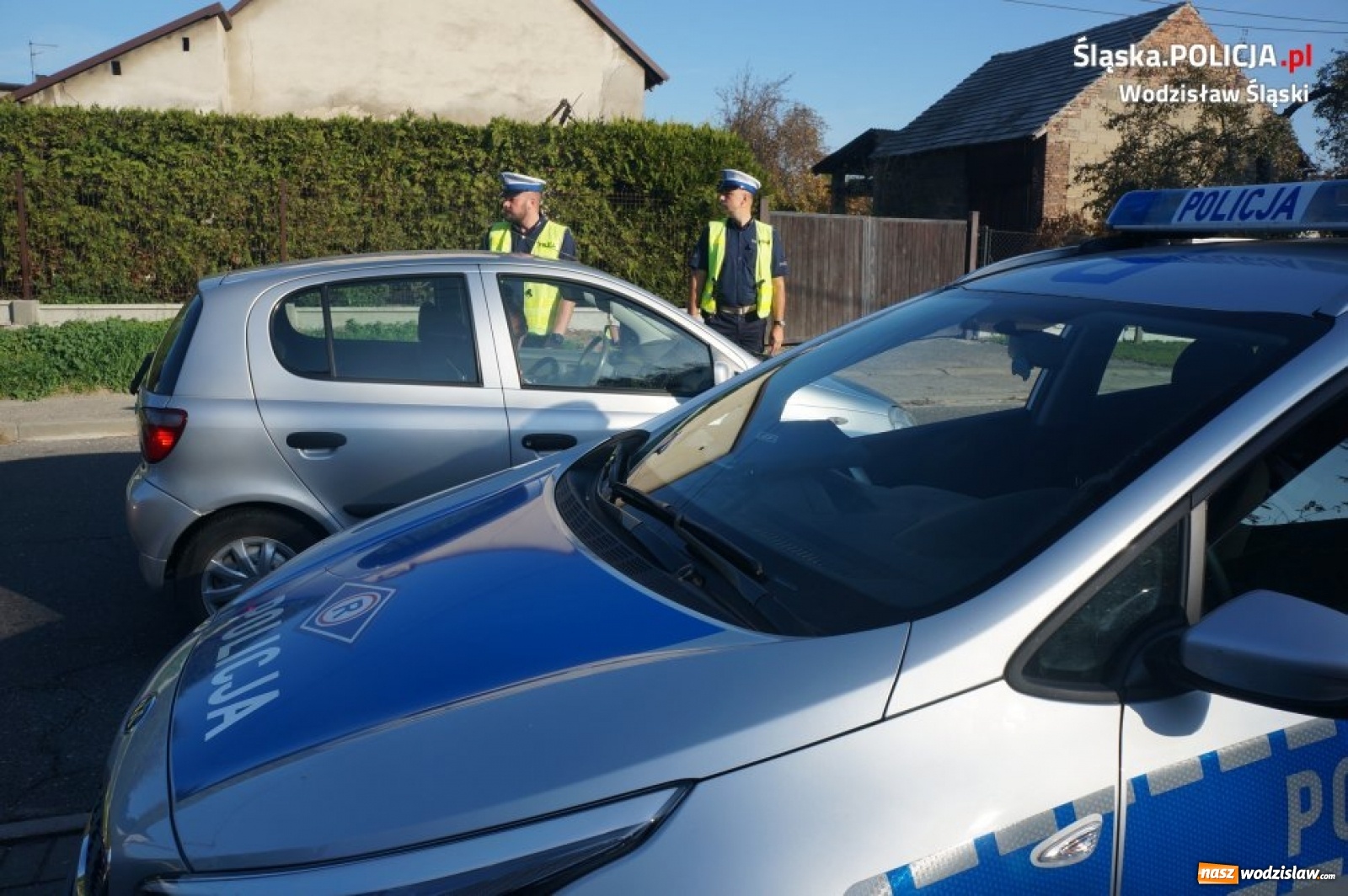 Zdjęcie w galerii na portalu naszwodzislaw.com: Wspólne patrole drogówki z jednostkami ościennych powiatów wiadomości z regionu