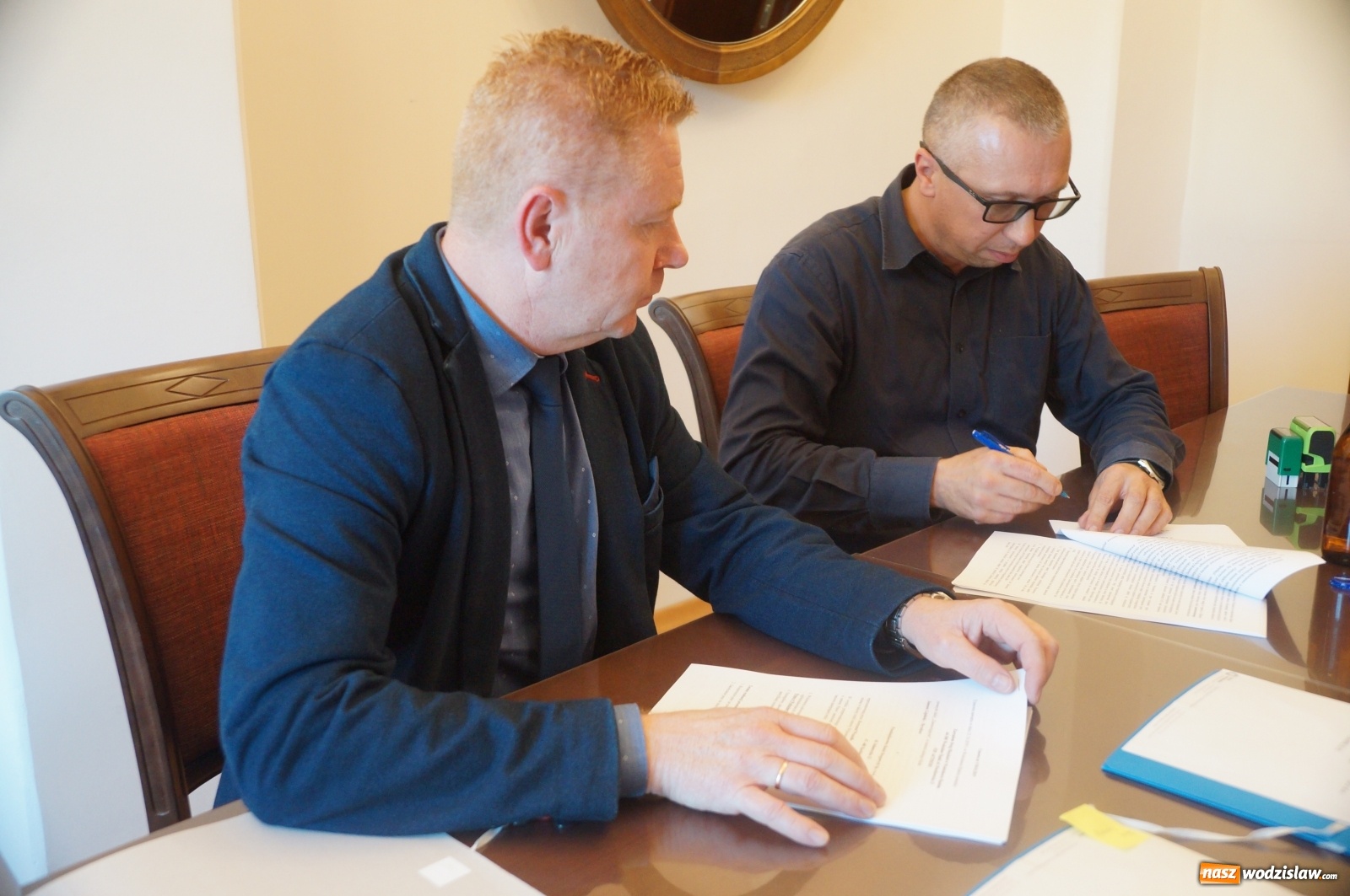 Zdjęcie w galerii na portalu naszwodzislaw.com: Podpisano umowy na remonty dróg! wiadomości z regionu