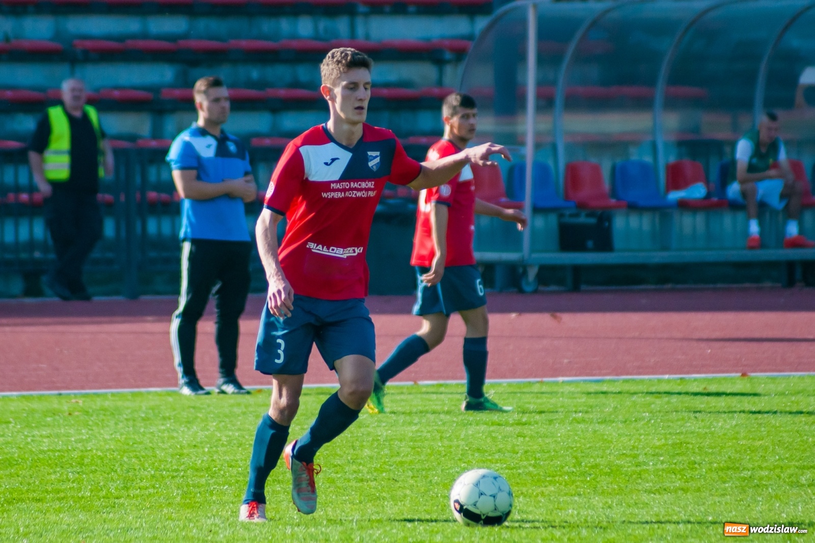 Zdjęcie w galerii na portalu naszwodzislaw.com: Klasa okręgowa. Polonia bez punktów w Raciborzu [FOTO i WIDEO] wiadomości z regionu