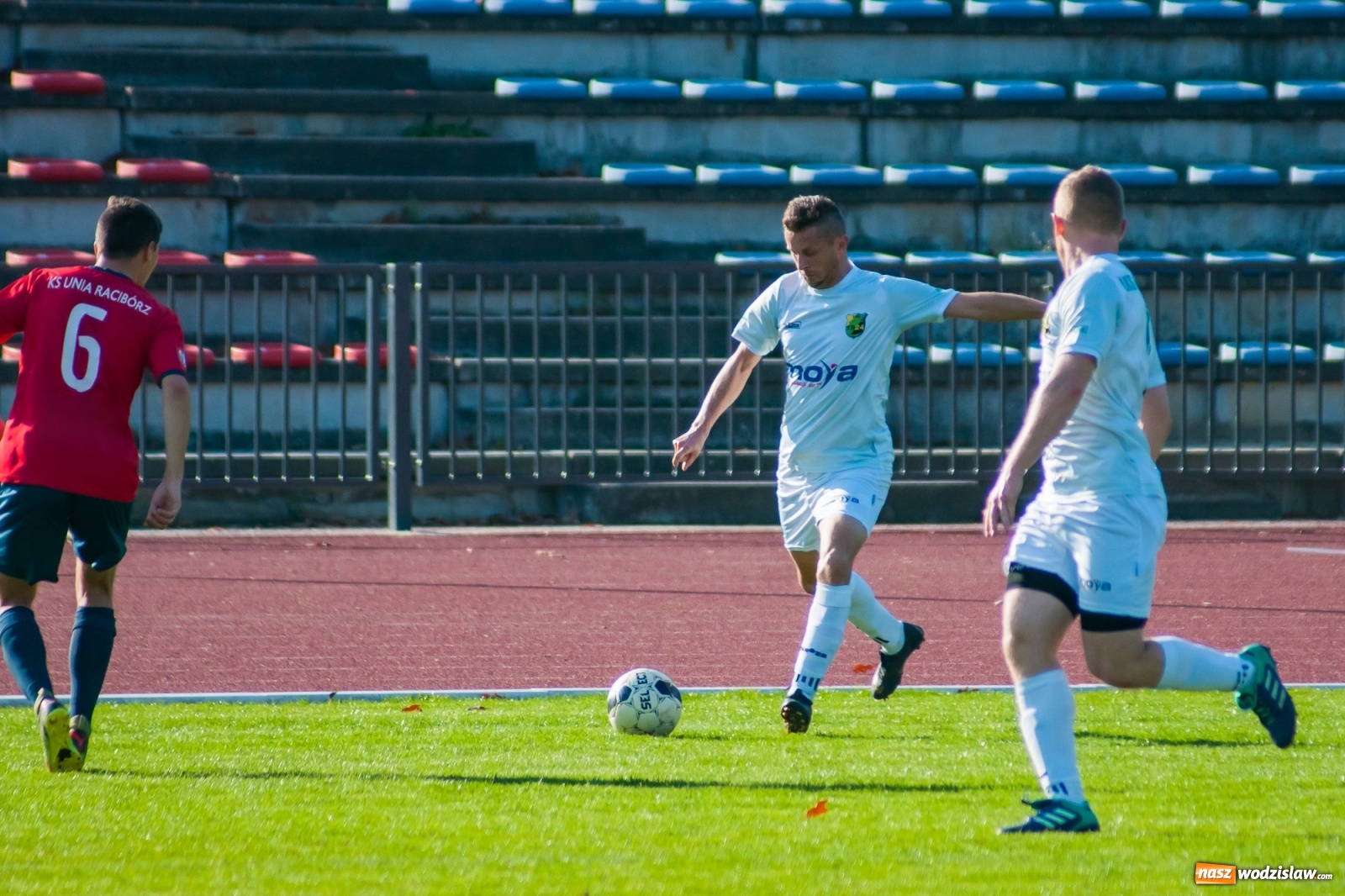 Zdjęcie w galerii na portalu naszwodzislaw.com: Klasa okręgowa. Polonia bez punktów w Raciborzu [FOTO i WIDEO] wiadomości z regionu