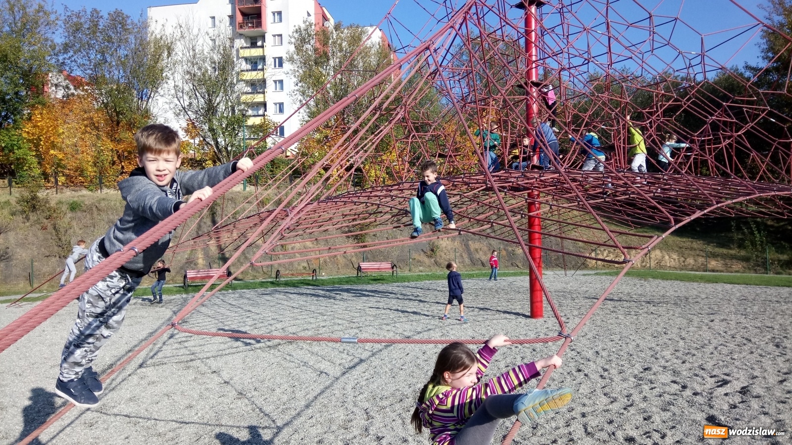 Zdjęcie w galerii na portalu naszwodzislaw.com: Dzieci z ZSP 3 zwiedziły Rodzinny Park Rozrywki wiadomości z regionu