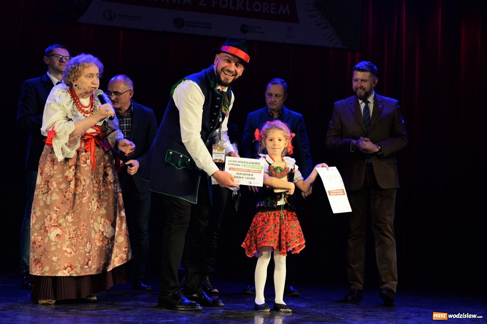 Zdjęcie w galerii na portalu naszwodzislaw.com: 38. Spotkania z Folklorem w WCK za nami wiadomości z regionu