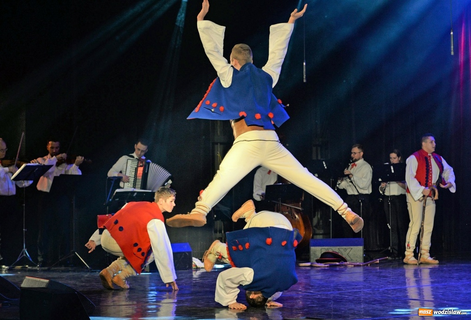 Zdjęcie w galerii na portalu naszwodzislaw.com: 38. Spotkania z Folklorem w WCK za nami wiadomości z regionu