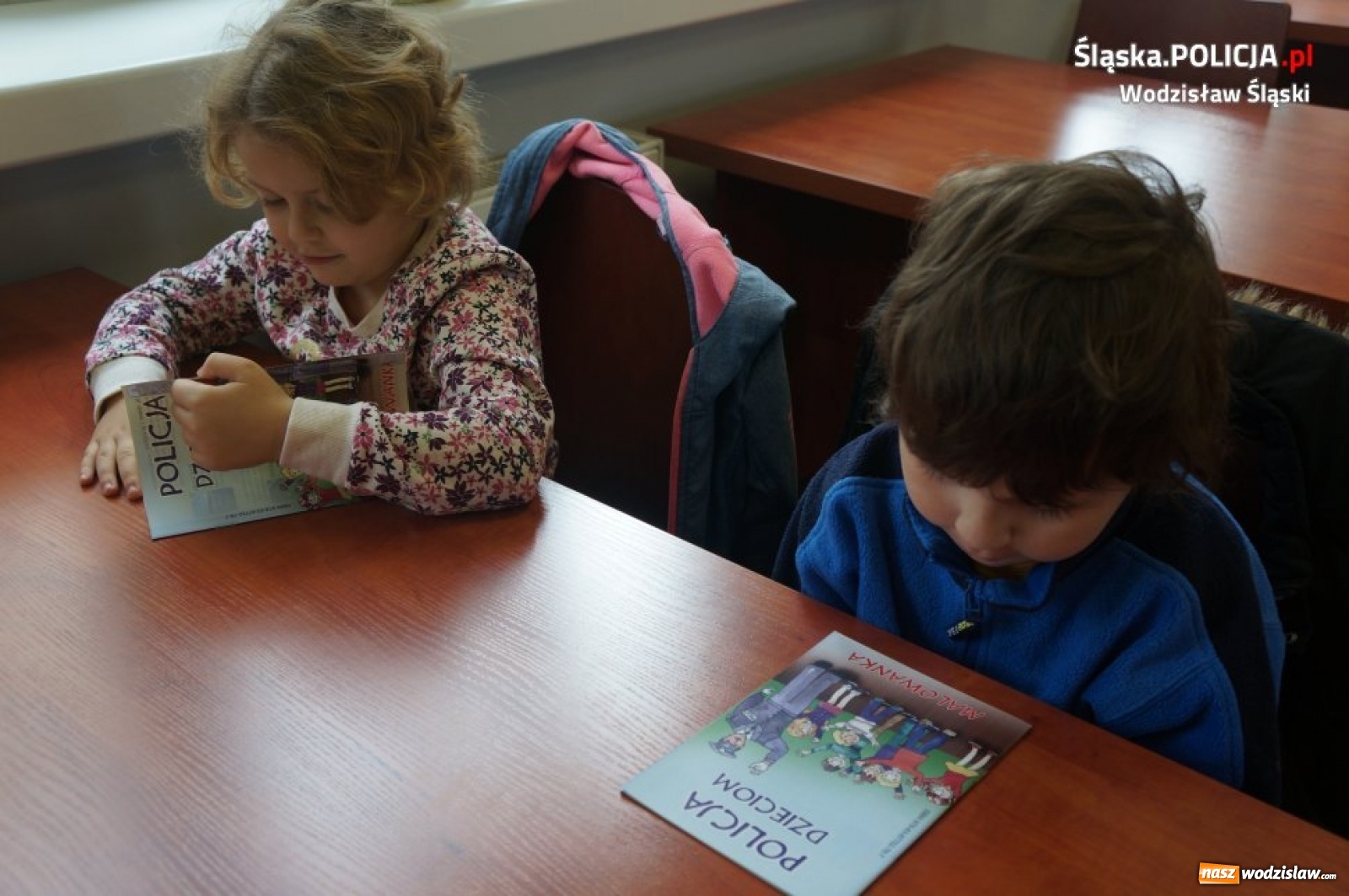 Zdjęcie w galerii na portalu naszwodzislaw.com: Przedszkolaki z wizytą w wodzisławskiej komendzie wiadomości z regionu