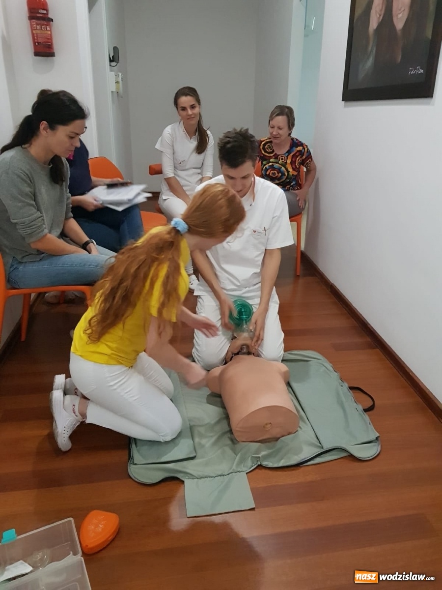 Zdjęcie w galerii na portalu naszwodzislaw.com: Szkolenie warte życia w DenticaCenter  wiadomości z regionu