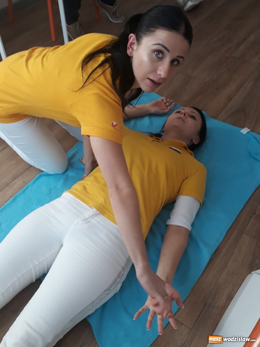 Zdjęcie w galerii na portalu naszwodzislaw.com: Szkolenie warte życia w DenticaCenter  wiadomości z regionu