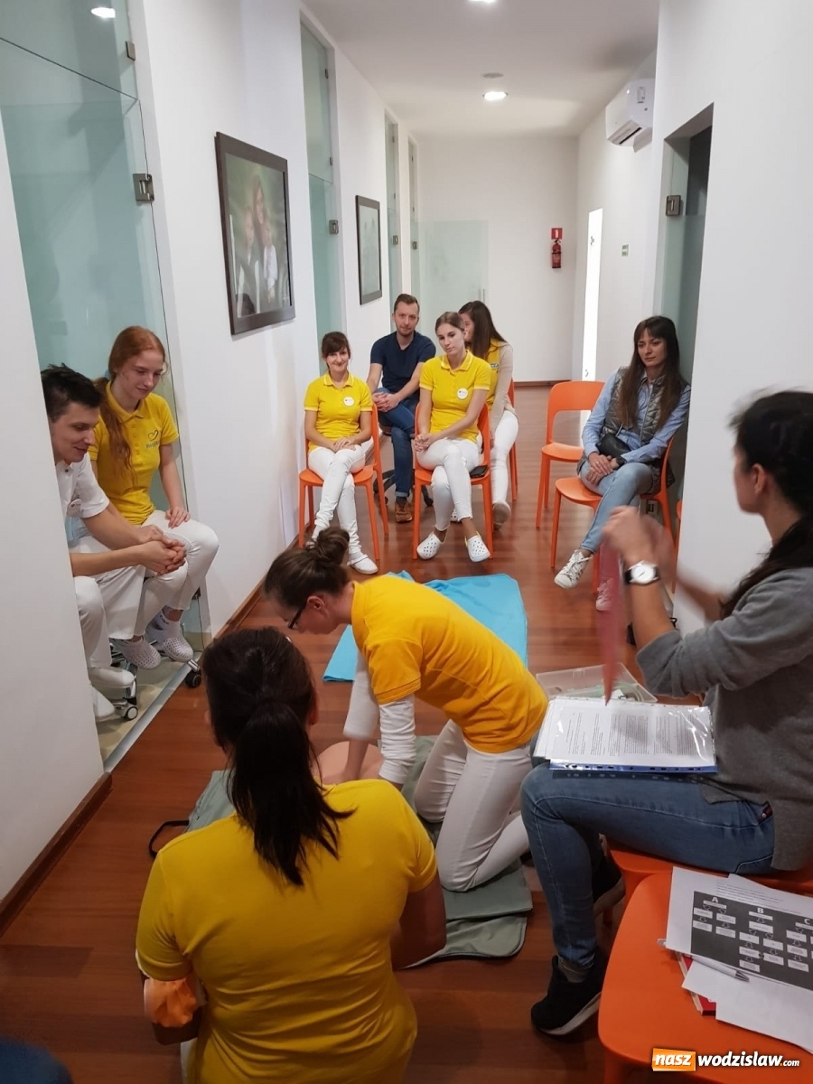 Zdjęcie w galerii na portalu naszwodzislaw.com: Szkolenie warte życia w DenticaCenter  wiadomości z regionu