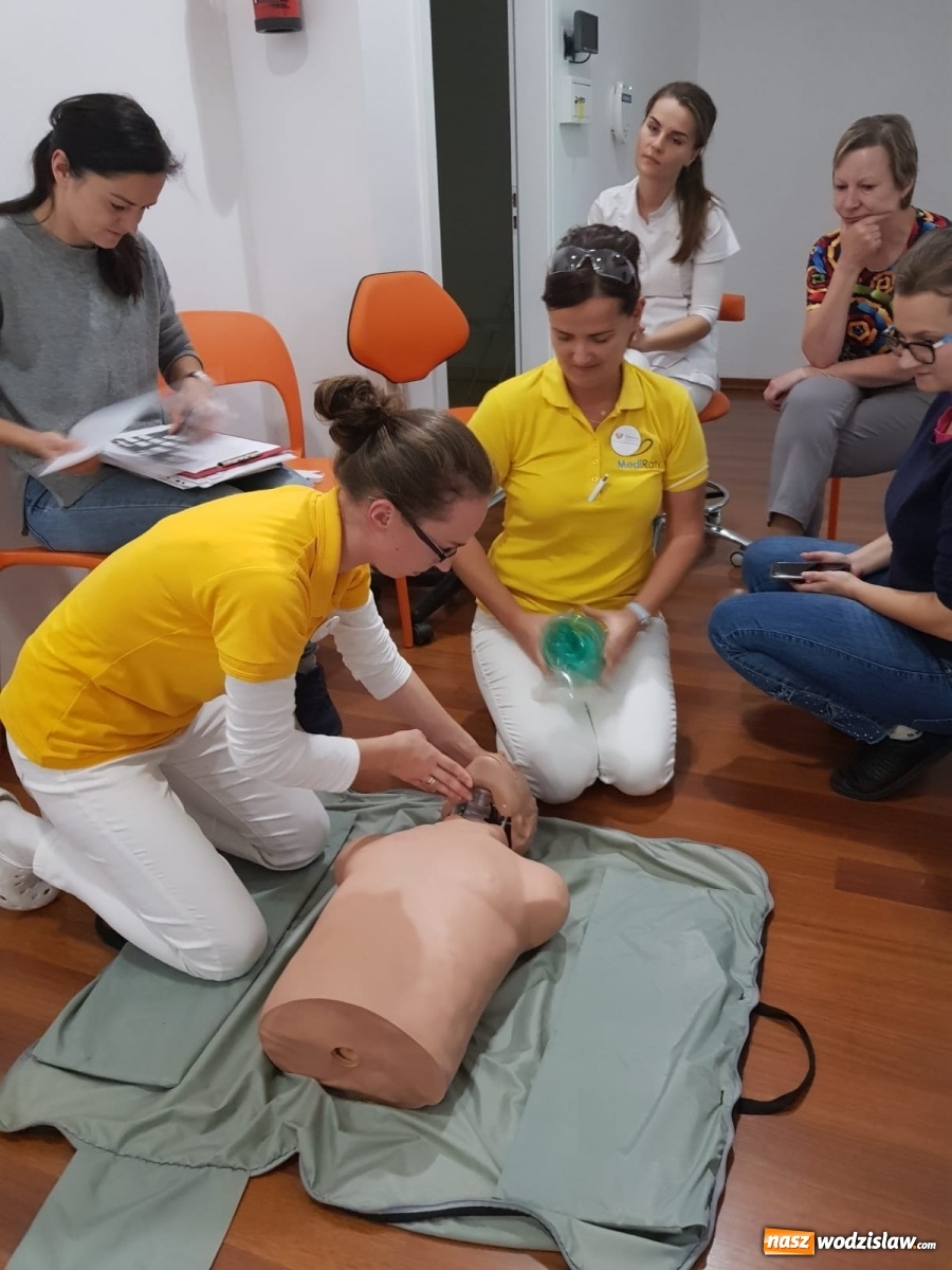 Zdjęcie w galerii na portalu naszwodzislaw.com: Szkolenie warte życia w DenticaCenter  wiadomości z regionu