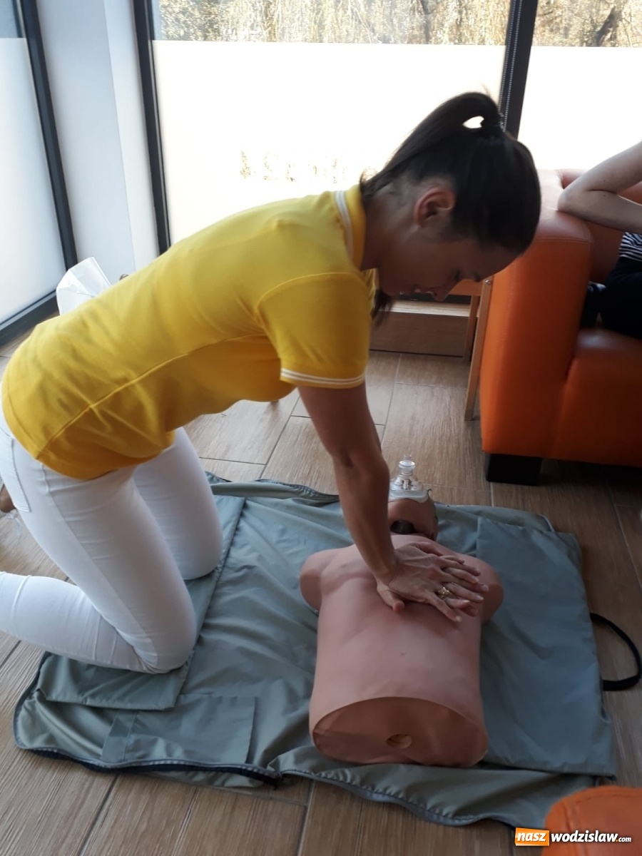 Zdjęcie w galerii na portalu naszwodzislaw.com: Szkolenie warte życia w DenticaCenter  wiadomości z regionu