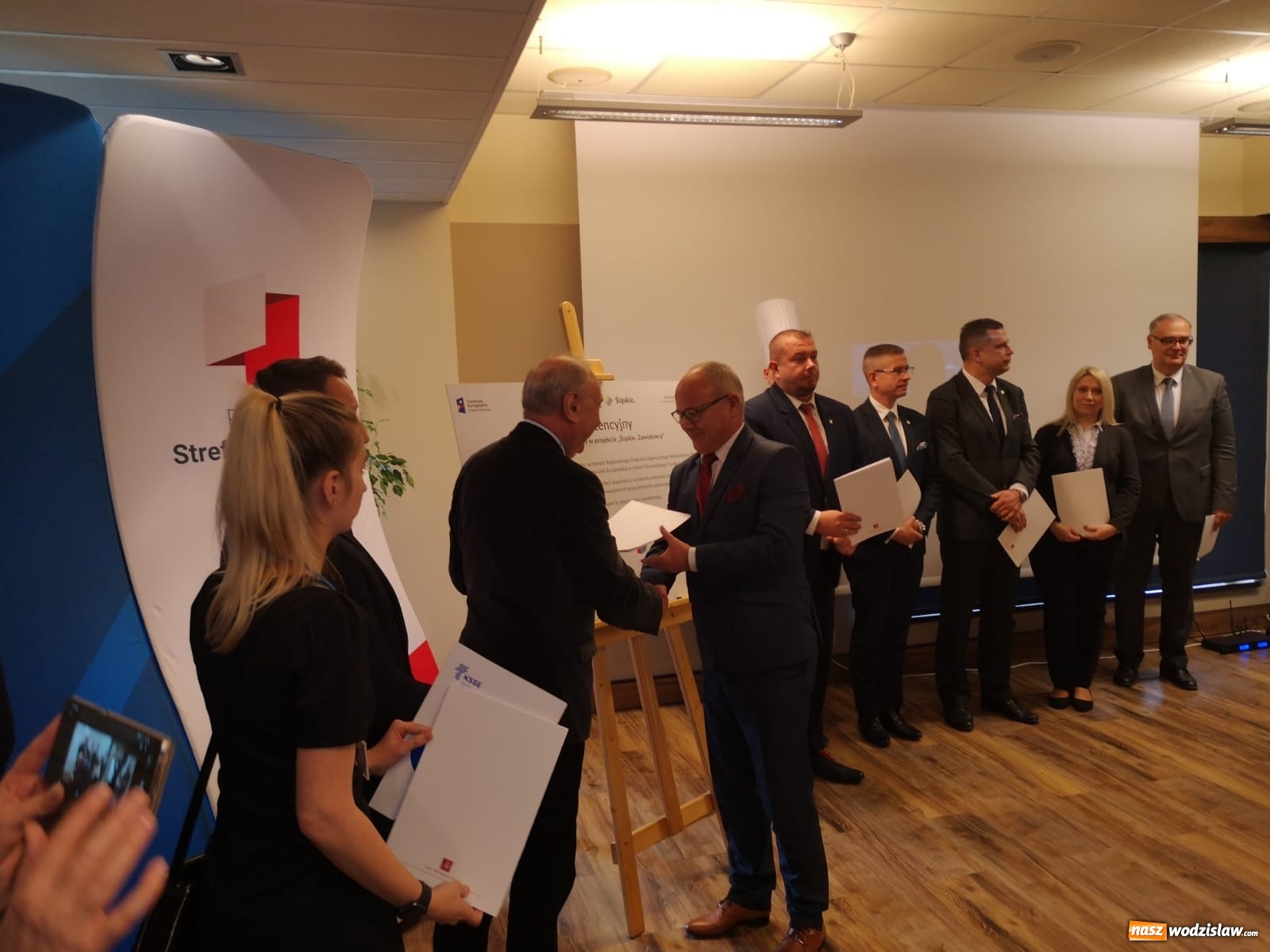 Zdjęcie w galerii na portalu naszwodzislaw.com: Dodatkowe wsparcie dla szkolenia zawodowców w powiecie wiadomości z regionu