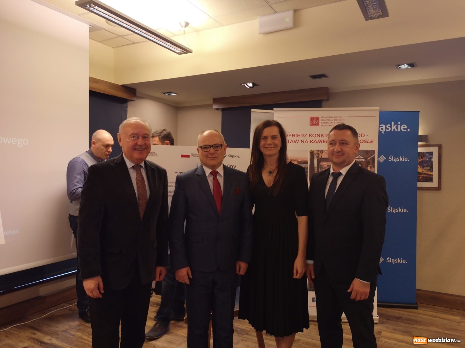 Zdjęcie w galerii na portalu naszwodzislaw.com: Dodatkowe wsparcie dla szkolenia zawodowców w powiecie wiadomości z regionu