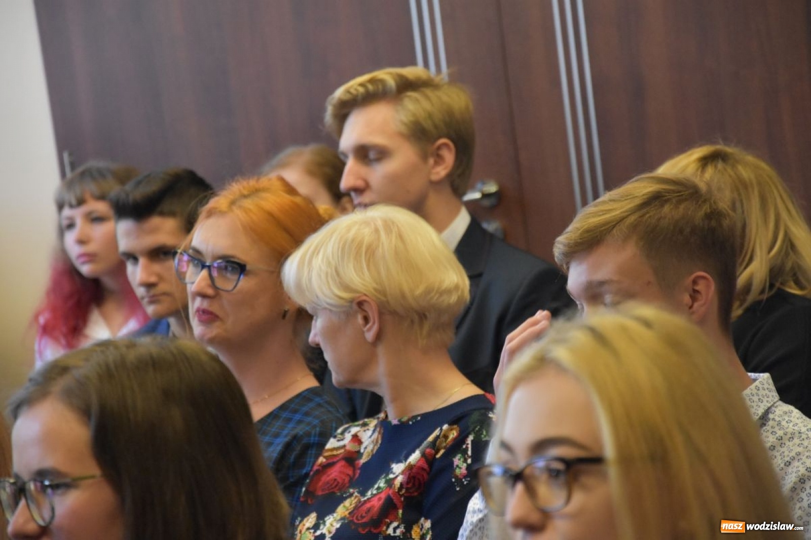 Zdjęcie w galerii na portalu naszwodzislaw.com: Boisko przy Tischnerze oficjalnie otwarte wiadomości z regionu