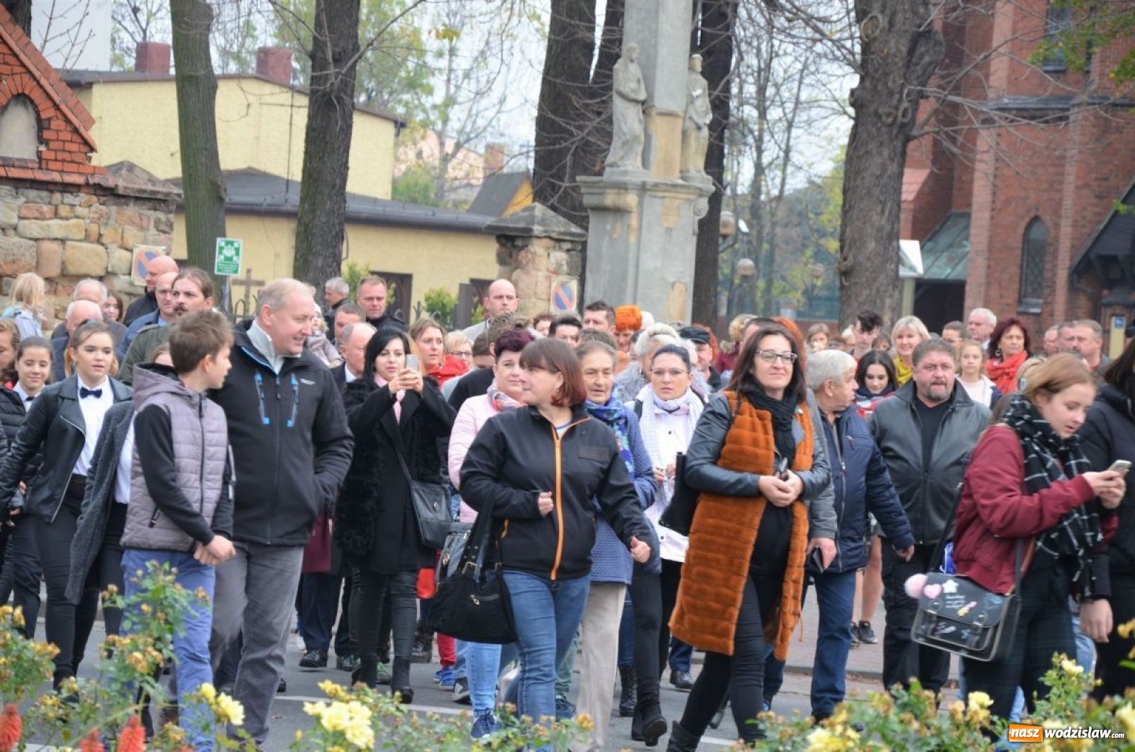 Zdjęcie w galerii na portalu naszwodzislaw.com: Młodzi mundurowi złożyli ślubowanie wiadomości z regionu