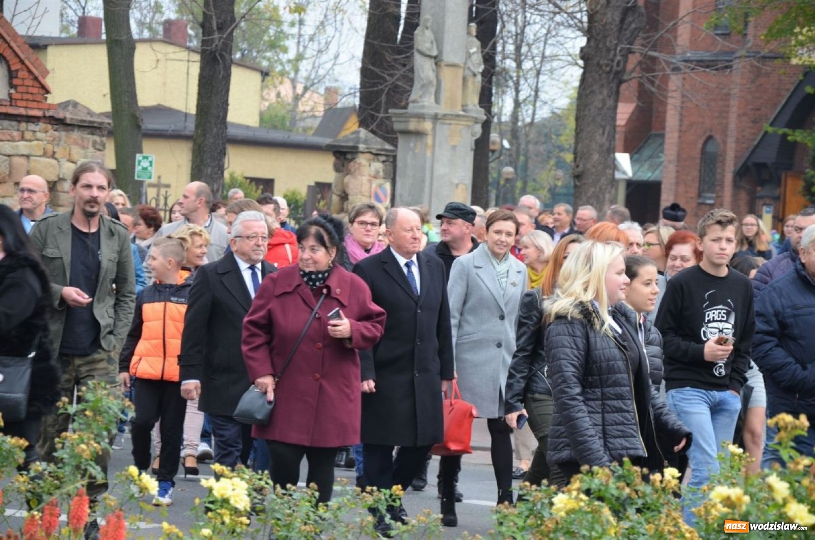 Zdjęcie w galerii na portalu naszwodzislaw.com: Młodzi mundurowi złożyli ślubowanie wiadomości z regionu