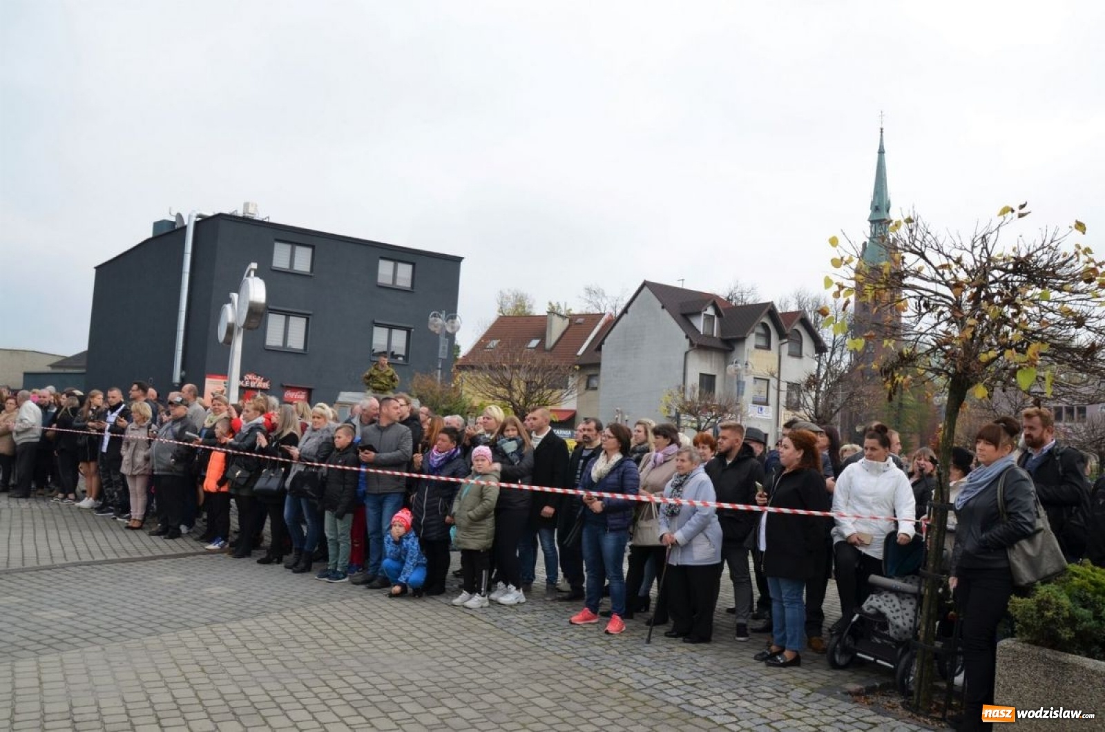 Zdjęcie w galerii na portalu naszwodzislaw.com: Młodzi mundurowi złożyli ślubowanie wiadomości z regionu
