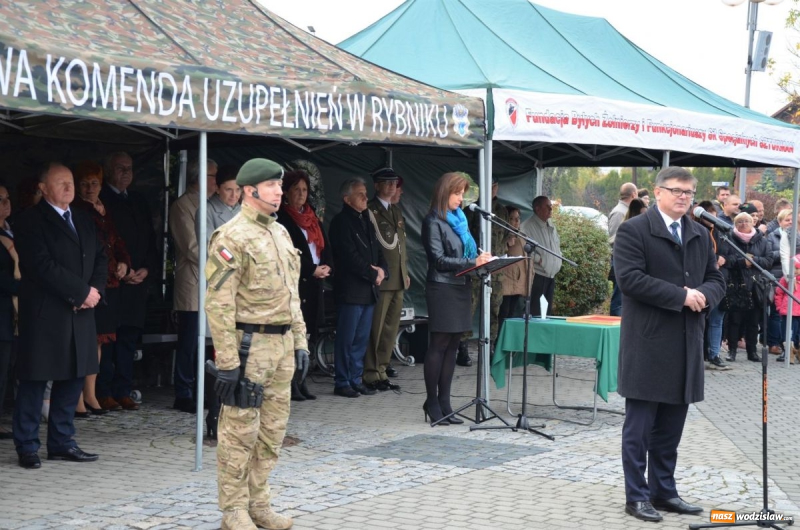 Zdjęcie w galerii na portalu naszwodzislaw.com: Młodzi mundurowi złożyli ślubowanie wiadomości z regionu